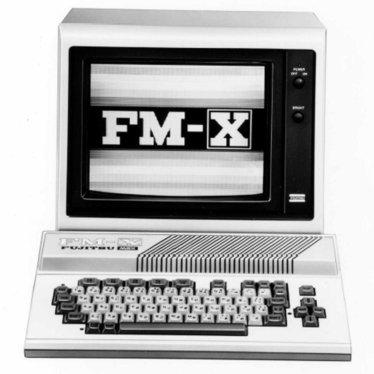 富士通のパソコン40年間ストーリー【3】「8ビット御三家」へと押し上げ