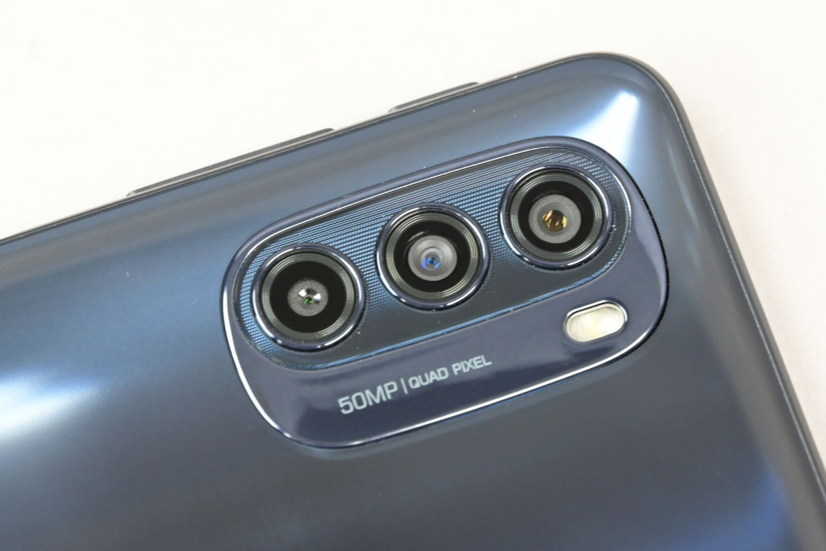 4万円以下で防水＆おサイフケータイ対応！「moto g52j 5G」レビュー