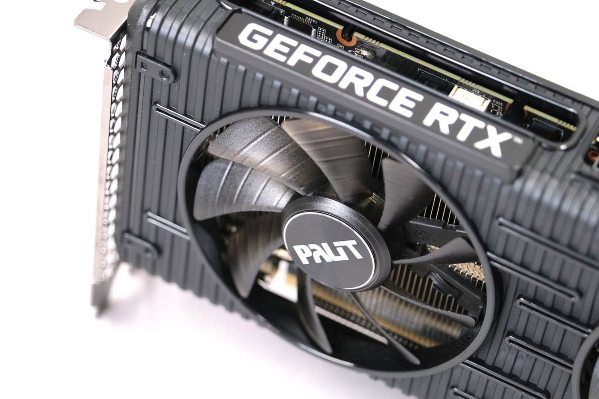 Palit GeForce RTX 3050 Dual」レビュー - 静かで冷えるデュアルファン