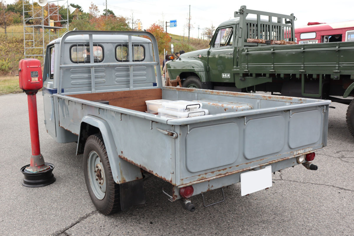 昭和を支えた働くクルマが復活! いすゞのトラックと三菱の三輪は超稀少