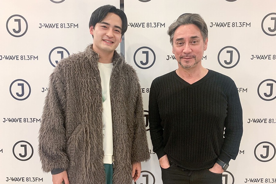 緑黄色社会は「国民的な存在」を目指す─小林壱誓に聞くメンバーの成長