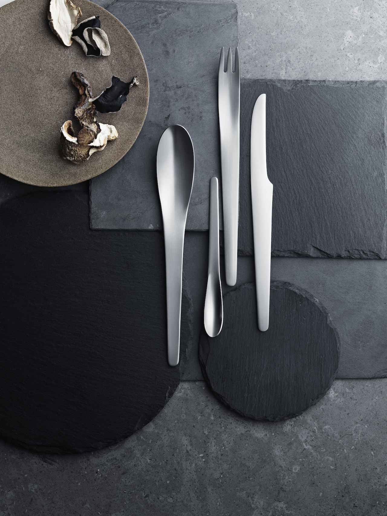 ジョージ ジェンセン、クルタケスクス。この春はカトラリーも名品を