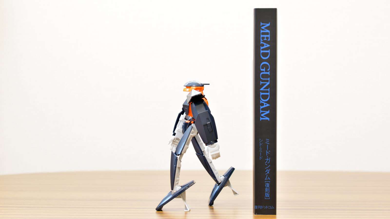 シド・ミード ミードガンダム [復刻版] Amazon.co.jp: MEAD GUNDAM