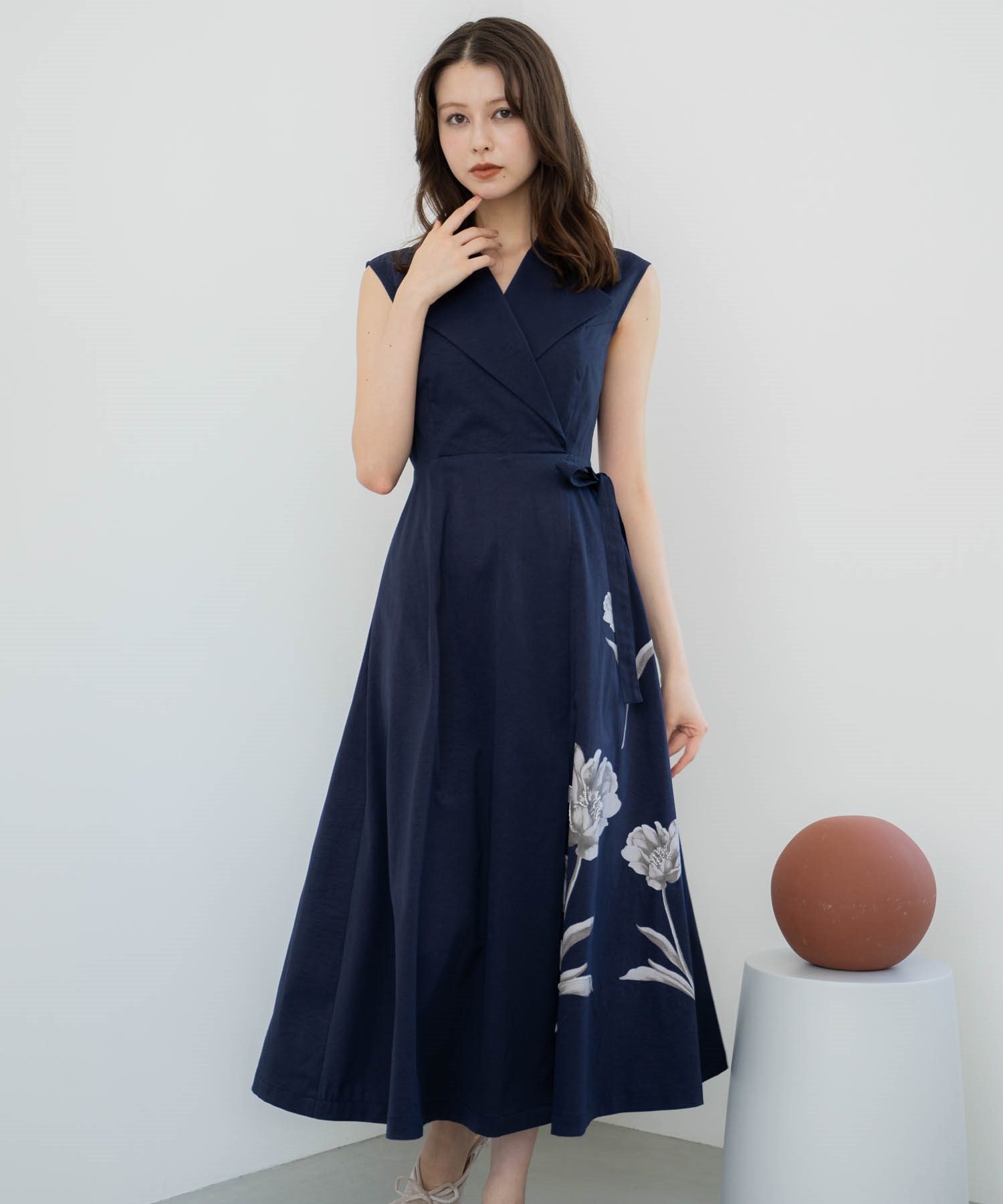 ビーズフラワートレンチワンピース | ロングワンピース | NOELA