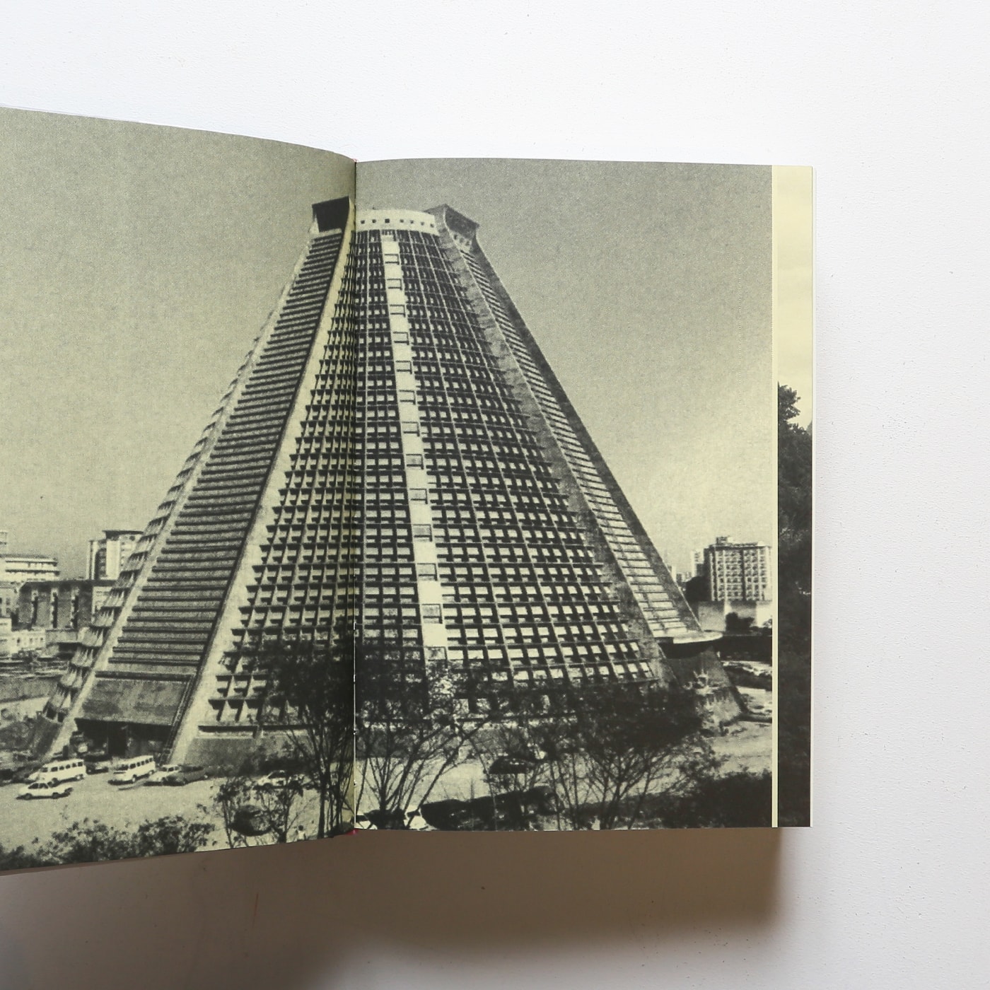 Landform Building: Architecture's New Terrain | Stan Allen、Marc