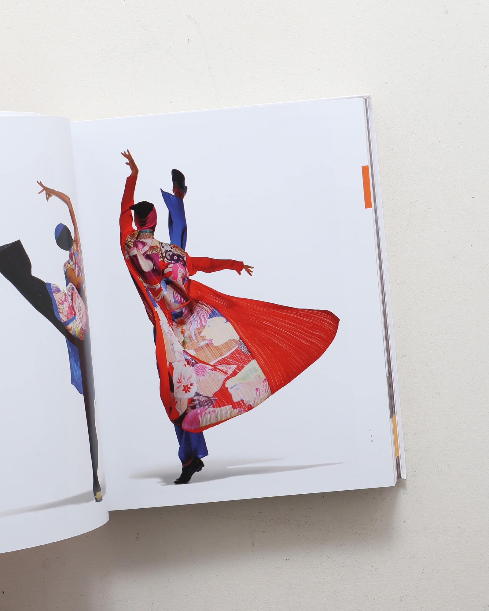 Issey Miyake: Pleats Please | Taschen | nostos books ノストスブックス