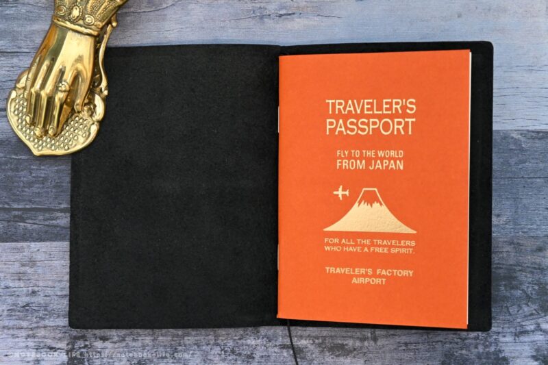 成田空港限定のトラベラーズノート（パスポートサイズ）を買ってきた✈️