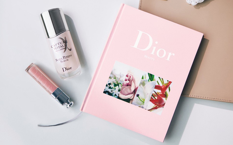 Oggi9月号の付録は、Diorのノート！ “世界にここだけの一冊”を手に入れ
