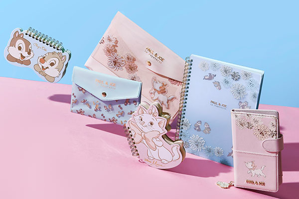 便利なアレ付き!?「PAUL & JOE」とマリーデザインのタブレットケース