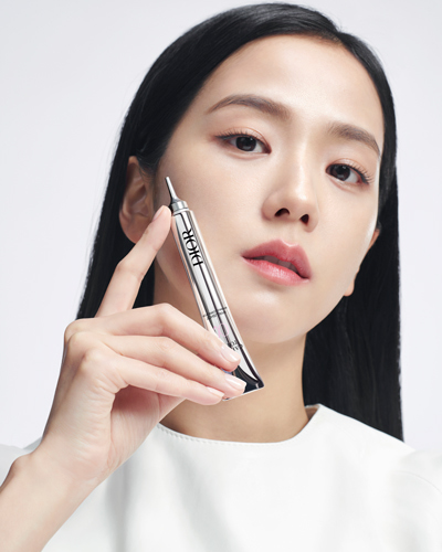 ディオール】人気スキンケアラインから、部分用美容液「カプチュール