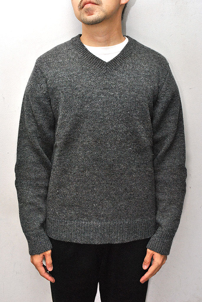 COMME des GARCONS HOMME Vネックニット