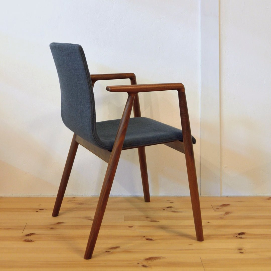 GINAチェア｜宮崎椅子製作所 – カチートファニチャー【オンライン