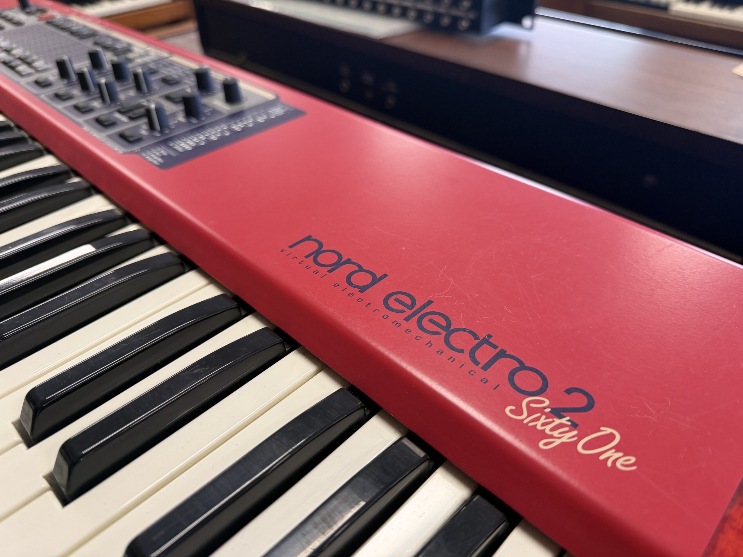 Nord Electro 2 sixty-one | Organ studio