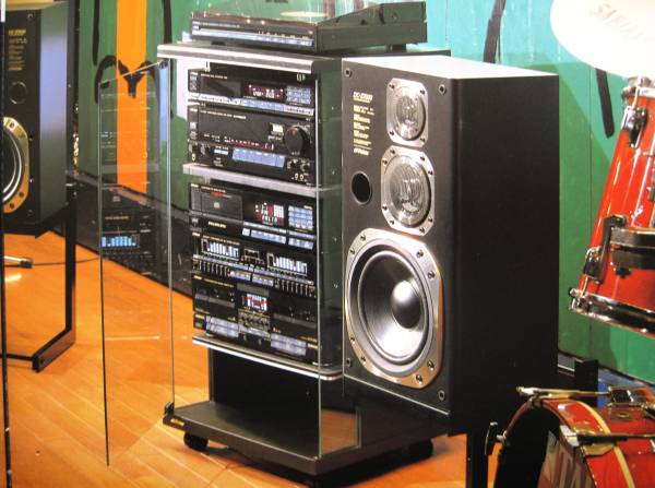 1987年 Victor DC-Z7000 カタログより。