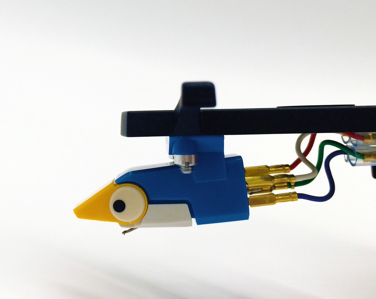 みなさん！このペンギンの形をした製品、なんだかわかりますか？！実は