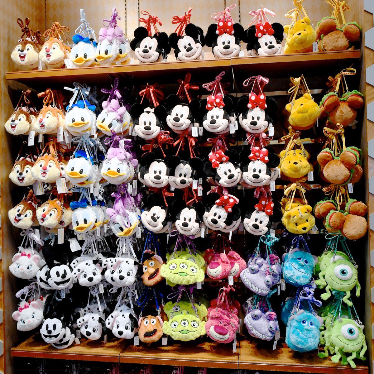 定期入れにもおすすめ！ 東京ディズニーリゾート “2019春夏”パスケース