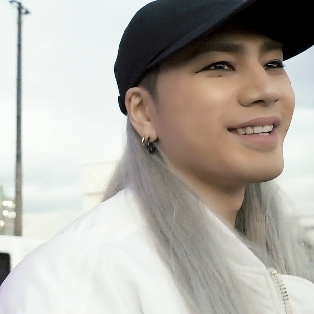 前から気になってるんだけどさ… 登坂広臣のピアス事情！ 両耳1個ずつ