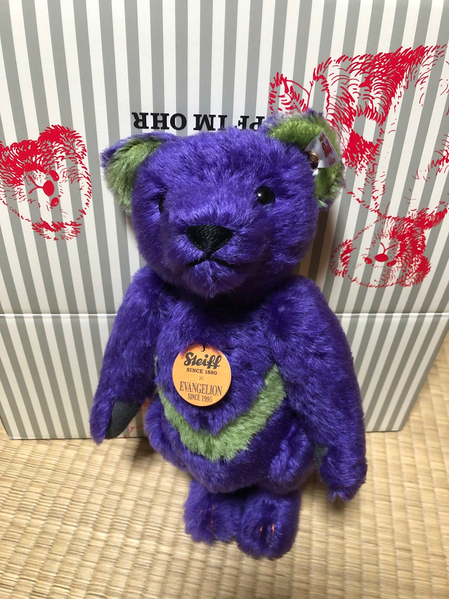 初回生産分「Steiff エヴァンゲリオン テディベア」特製スリーブ付き