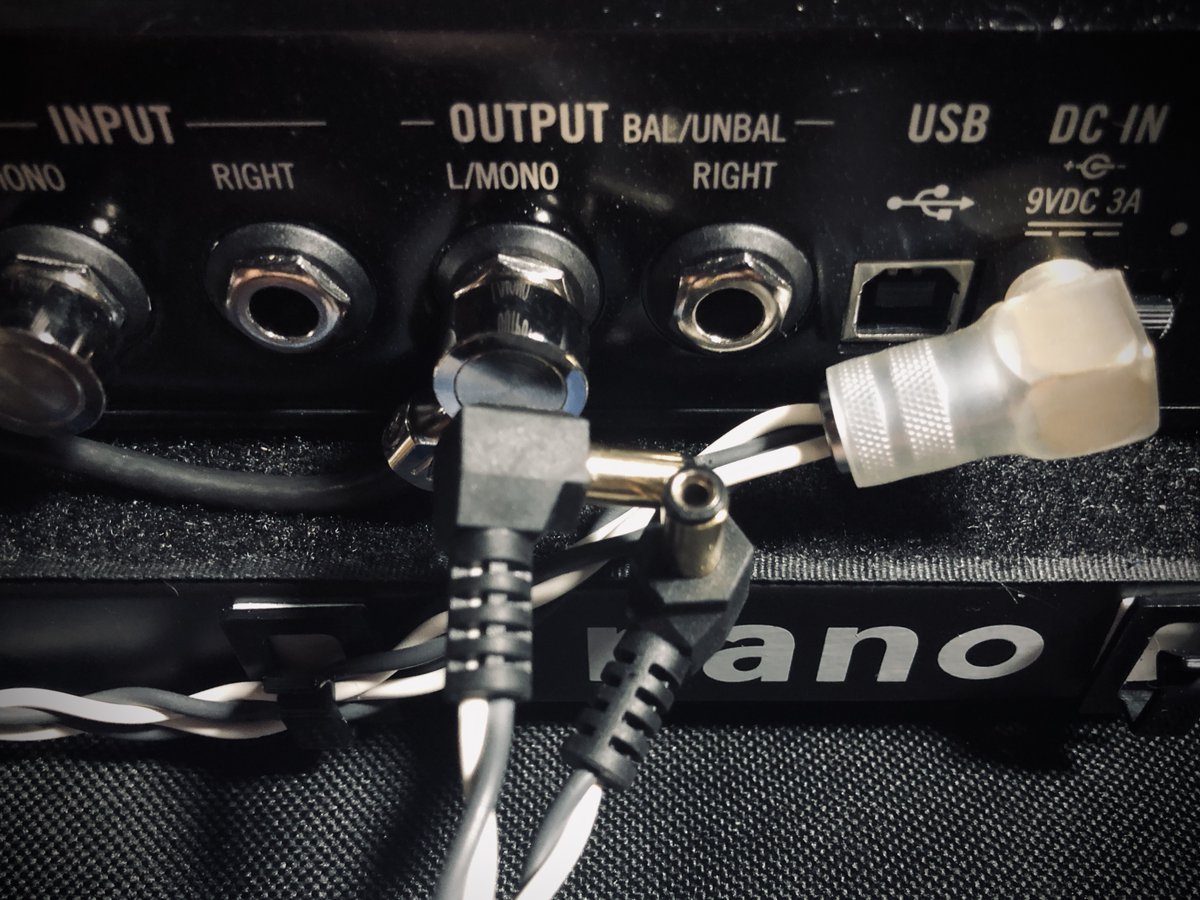 HX Stompの電源、純正アダプターでも鬱陶しくはないですが、パワー