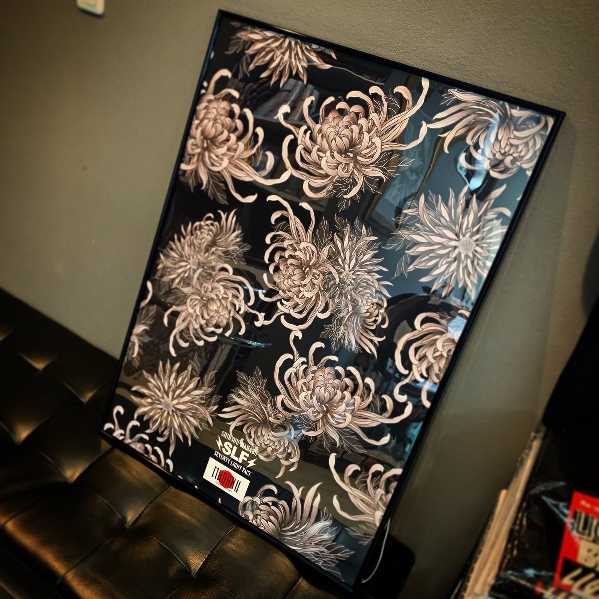 A1ポスター額装付き 販売開始です。 プロフィールからBASEにて購入可能