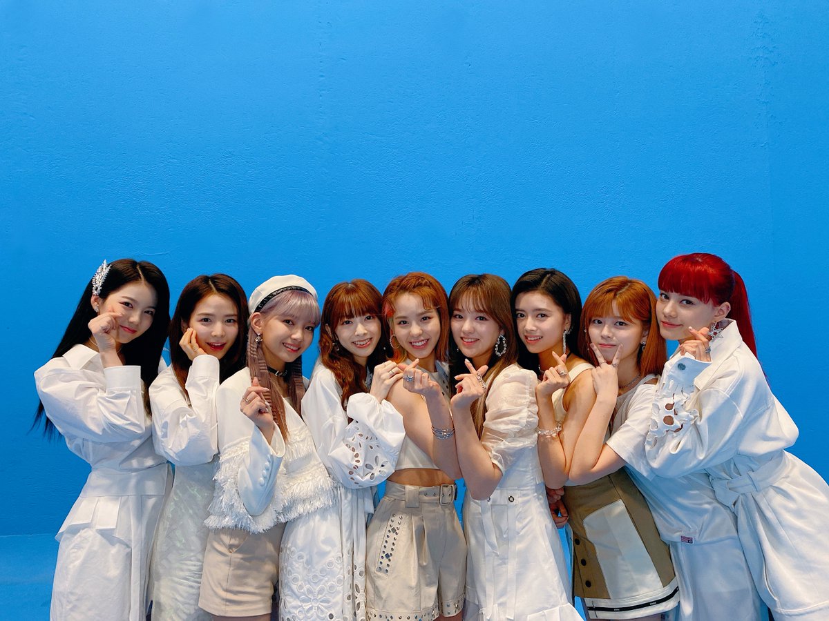 NiziU (マコ リオ マヤ リク アヤカ マユカ リマ ミイヒ ニナ)の私服