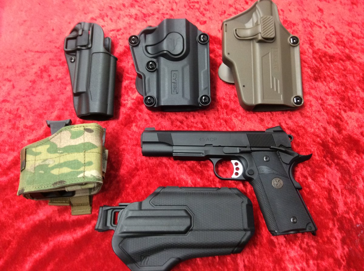 Carbon8(カーボネイト) M45DOC CO2 GBB & ホルスター Carbon8