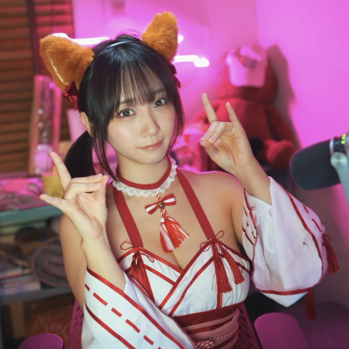 マリームーンより セクシー狐巫女コスチューム #伊織もえ #伊織萌