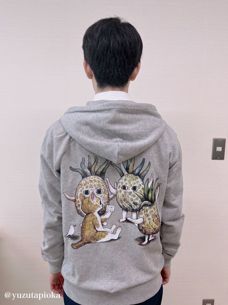 藤井聡太さんが着る 【パイナップル星人パーカー】 着用パーカーはXL