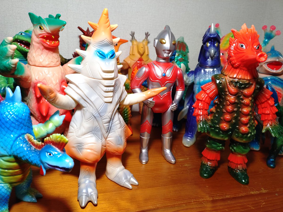 ソフビ ブルマァク 復刻 ササヒラー 帰ってきたウルトラマン