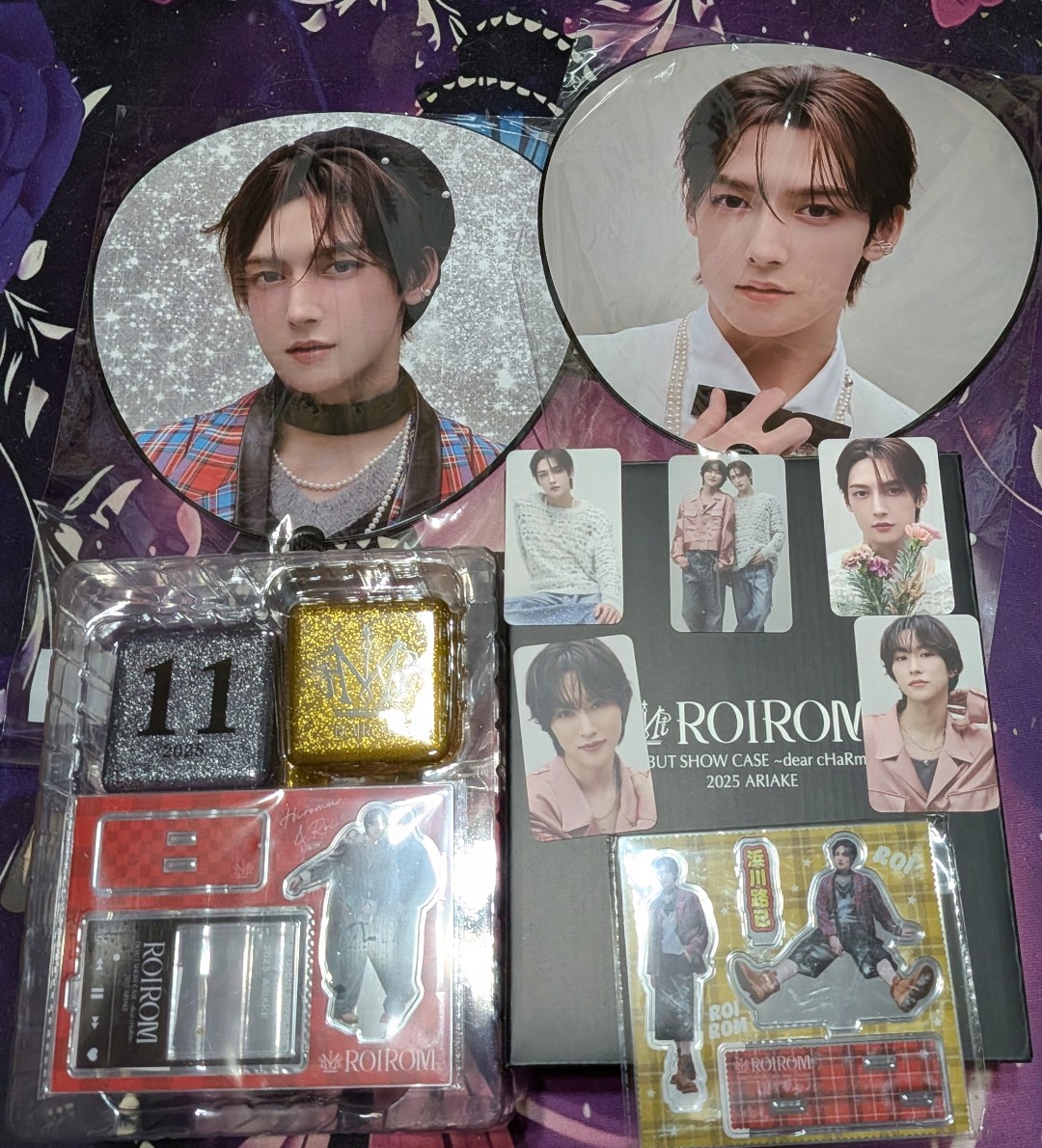 うちにもROIROMグッズ届きました🎁 ペンライト本当に大きい✨ 箱が高級