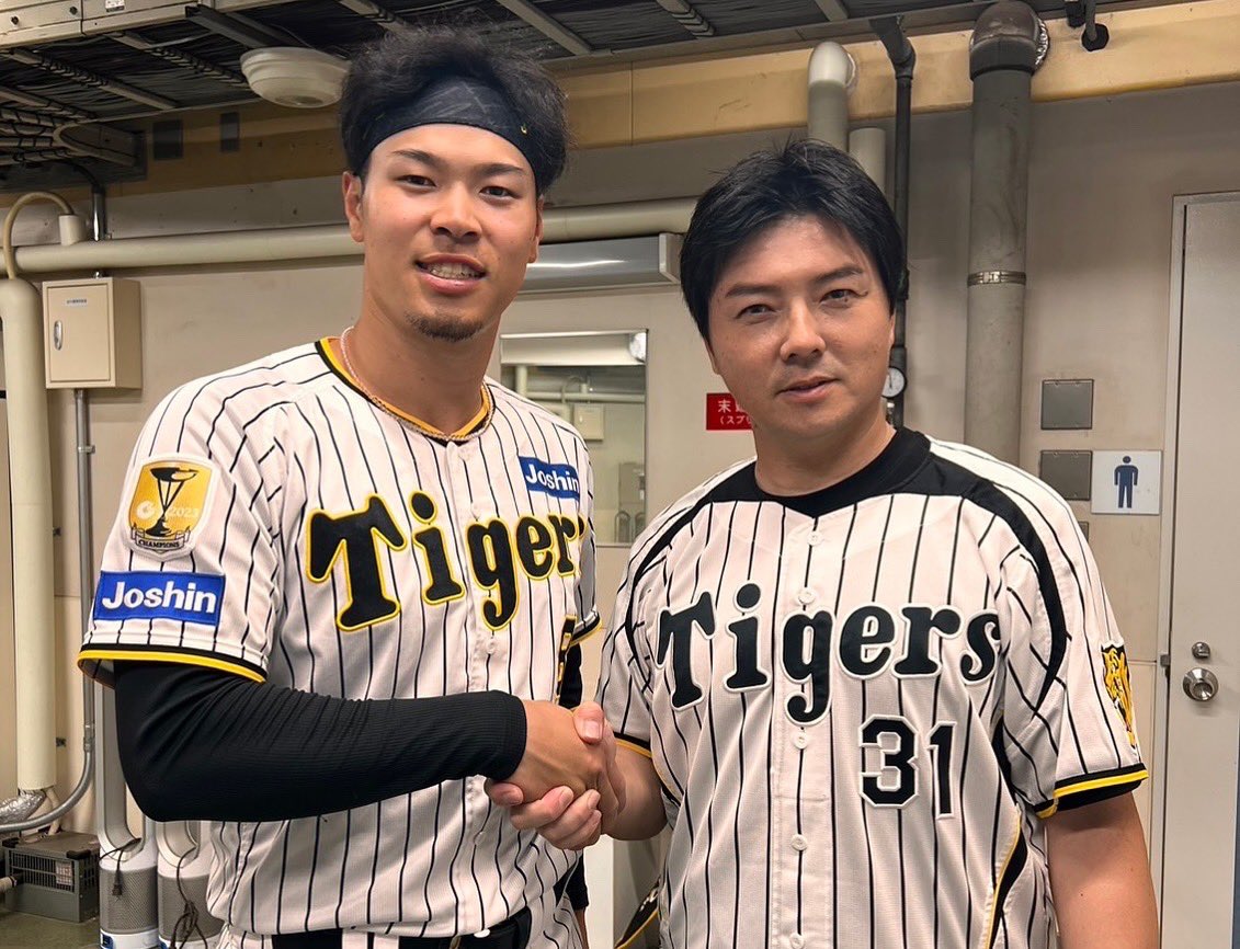 リンウェイツー！リンウェイツー！ 林さんおかえり と言いながら後ろの