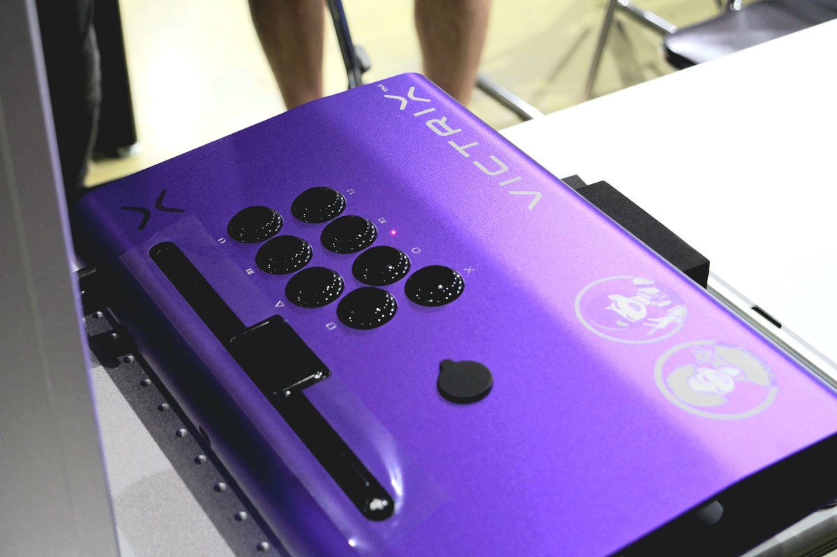 本日はこの時買ったVictrix PRO FSのレビュー動画をUPしました。 世界