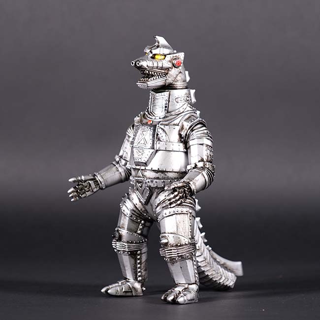 創業101年目を迎えたマルサンが手がける、昭和レトロなソフビ人形。 高