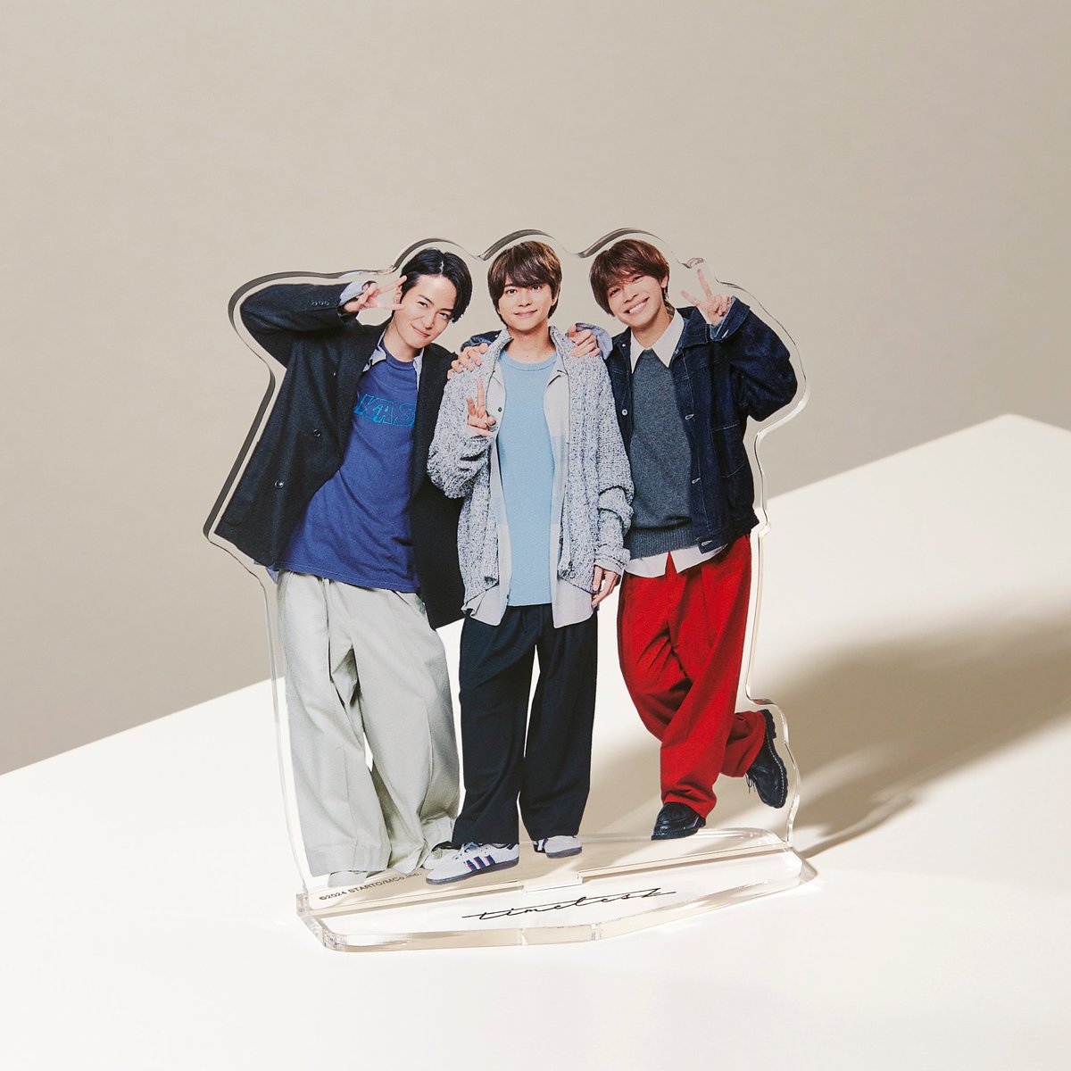 ○timelesz timelesz アクリルスタンド ファミクラストア(店舗