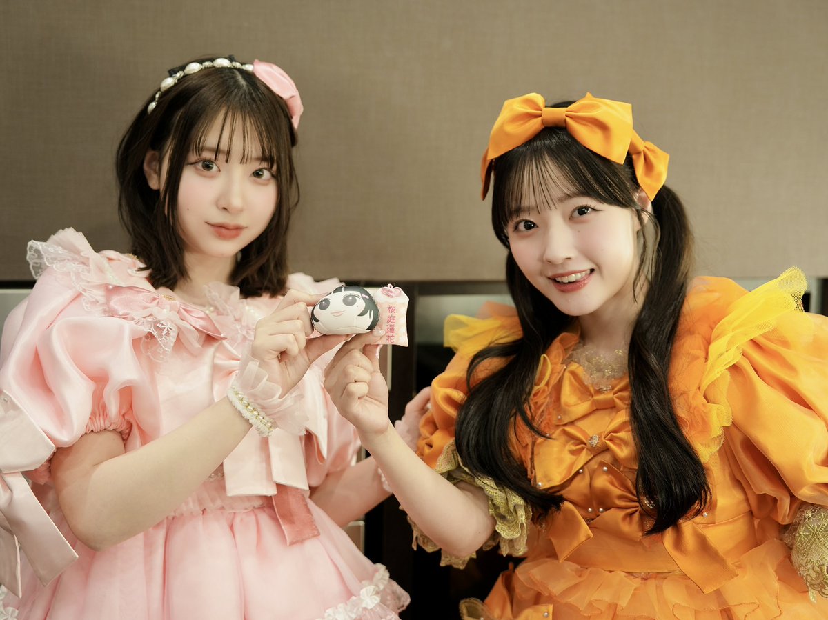 桜庭遥花 生誕グッズを紹介すべく、写真撮られて貰いましたらば