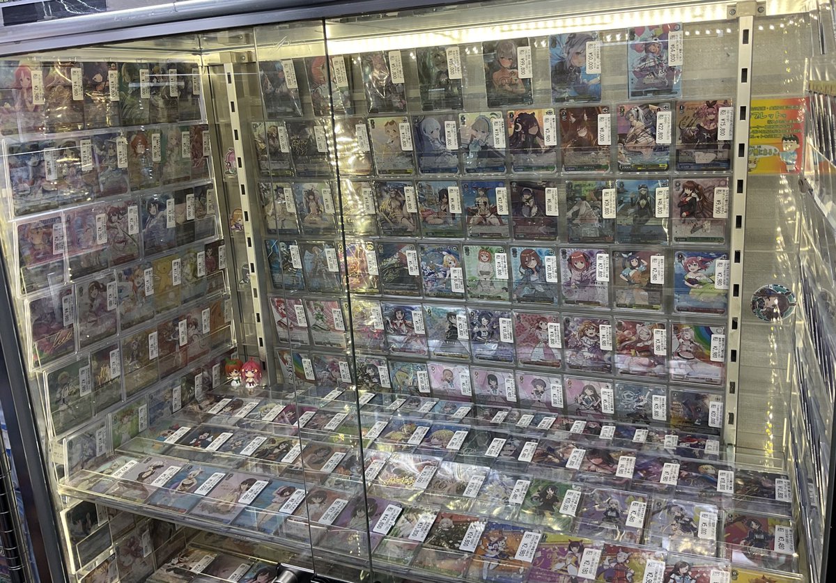 ヴァイスシュバルツ ヴァイスサインカードがいろいろ並んでおります