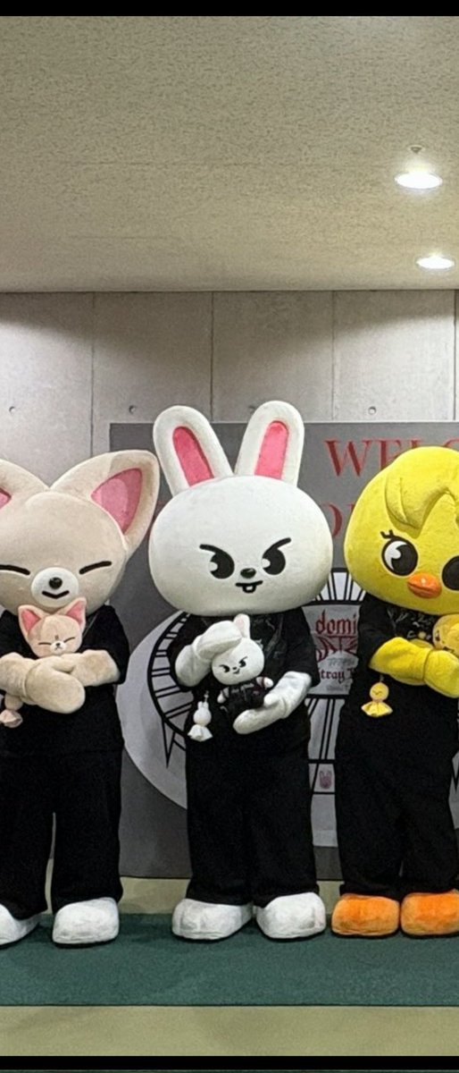 リノとリービットのぬいぐるみの持ち方一致すぎてコワイwww