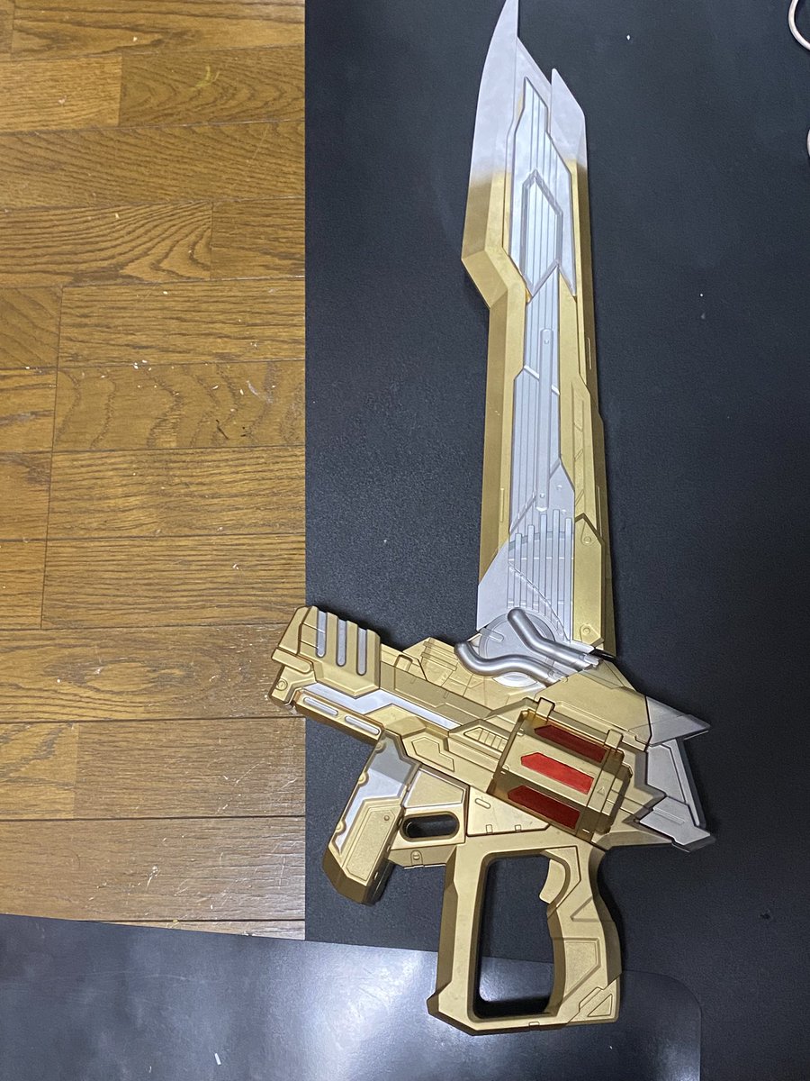 この土日を丸々使って、先週買った中国バンダイ限定のギーツバスター