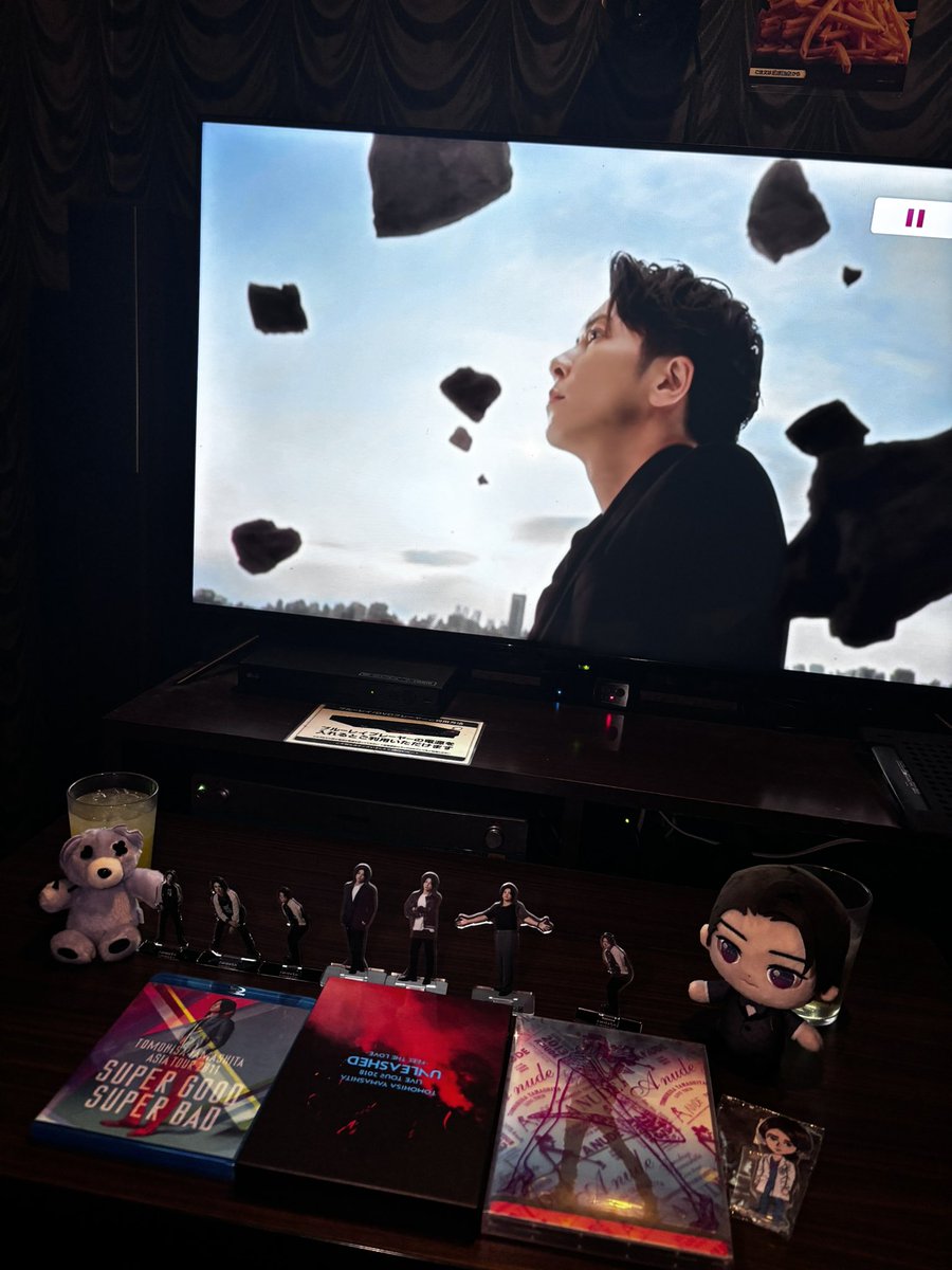 山下智久ライブDVD大鑑賞会✨ 美しいやまぴが画面いっぱいに映るたび