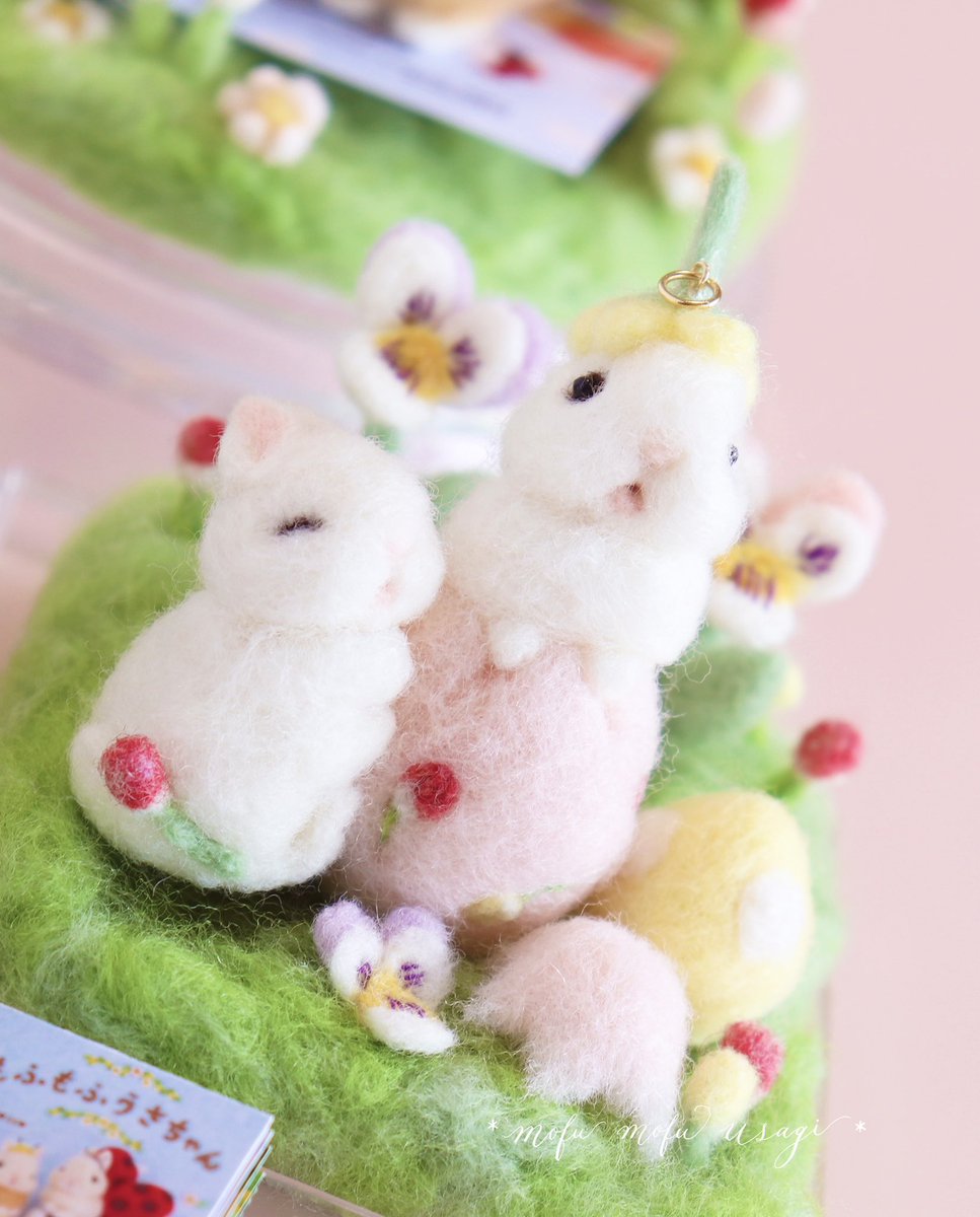 豆本がセットになった小さなジオラマ作品が3種類になりました