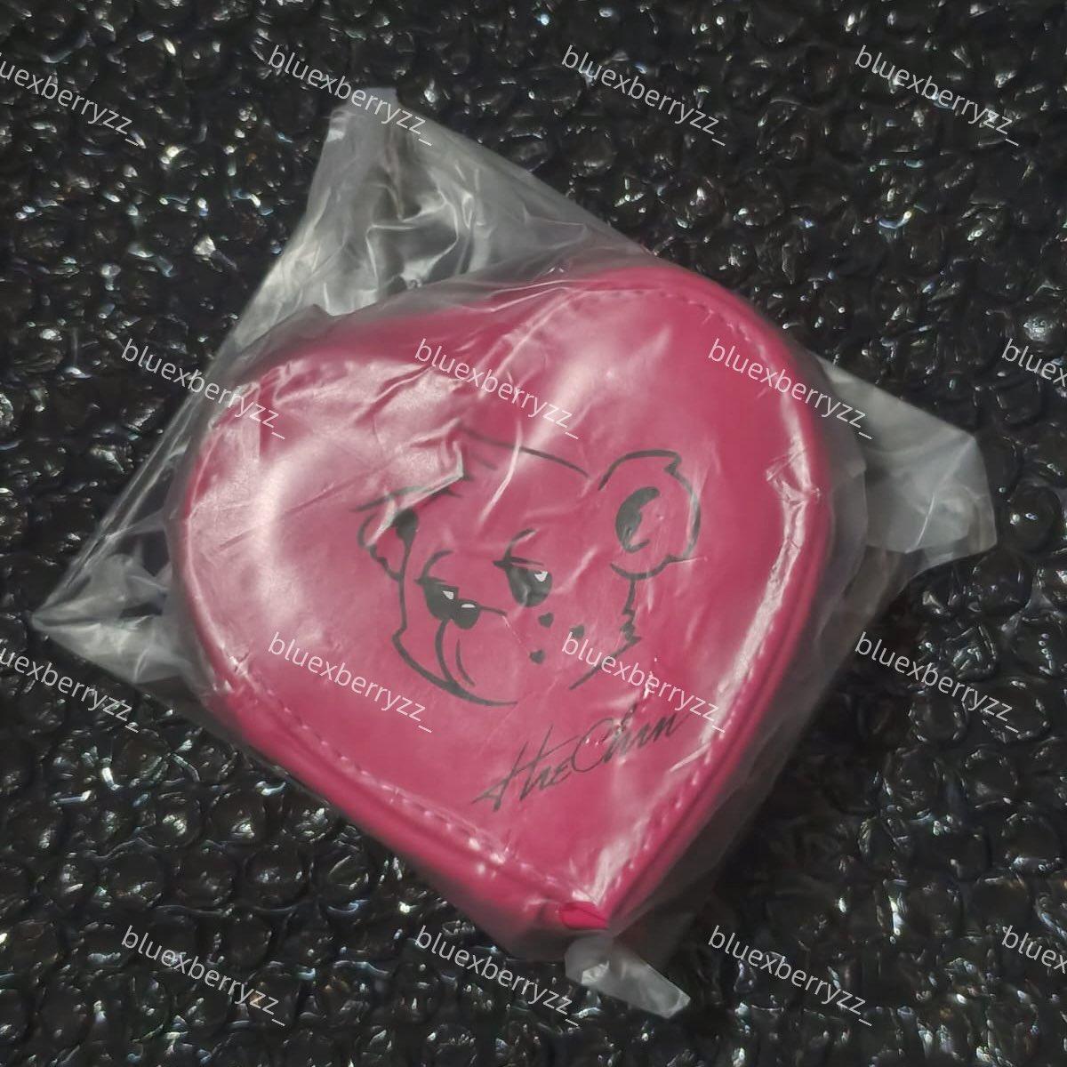 help rt] WANT TO SELL Pouch - MD Haechan Fan Event Taste in Japan