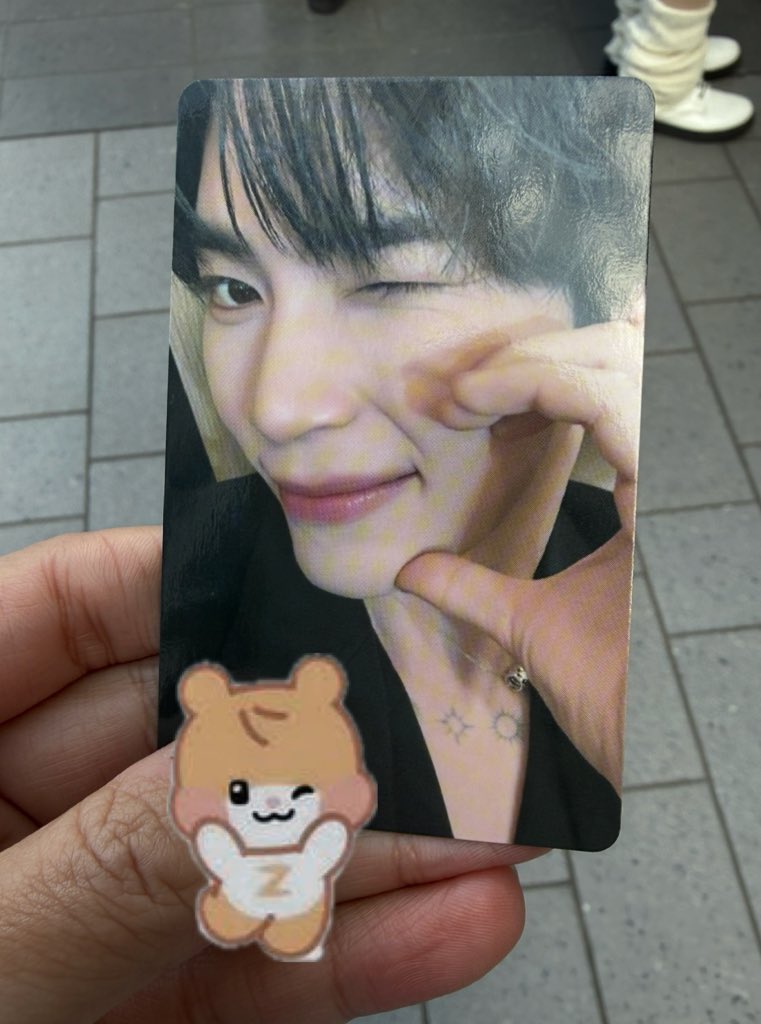 FCトレカのハンビンさんも最高です…😭