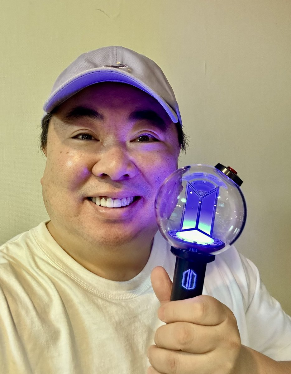 BTS のペンライト BTS OFFICIAL LIGHT STICK VER.4 #アミボム が届き