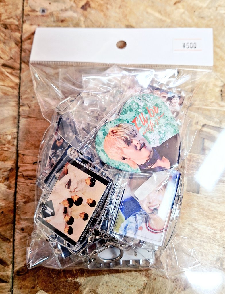 BTS まとめ入荷しました❗ 500円になります⭕ #BTS