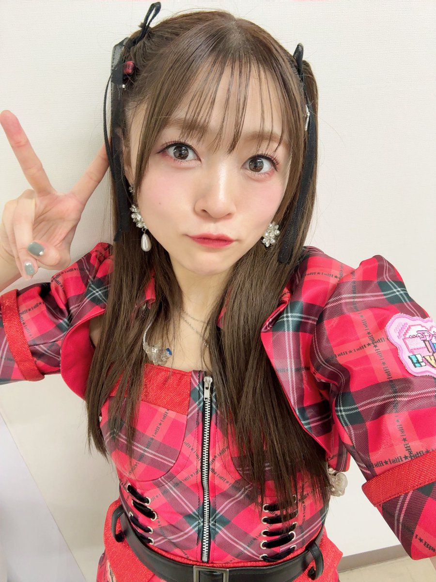 虹会ライブありがとう〜〜🌈 鬼疲れた〜〜！！！！ 昼の部、みんなが