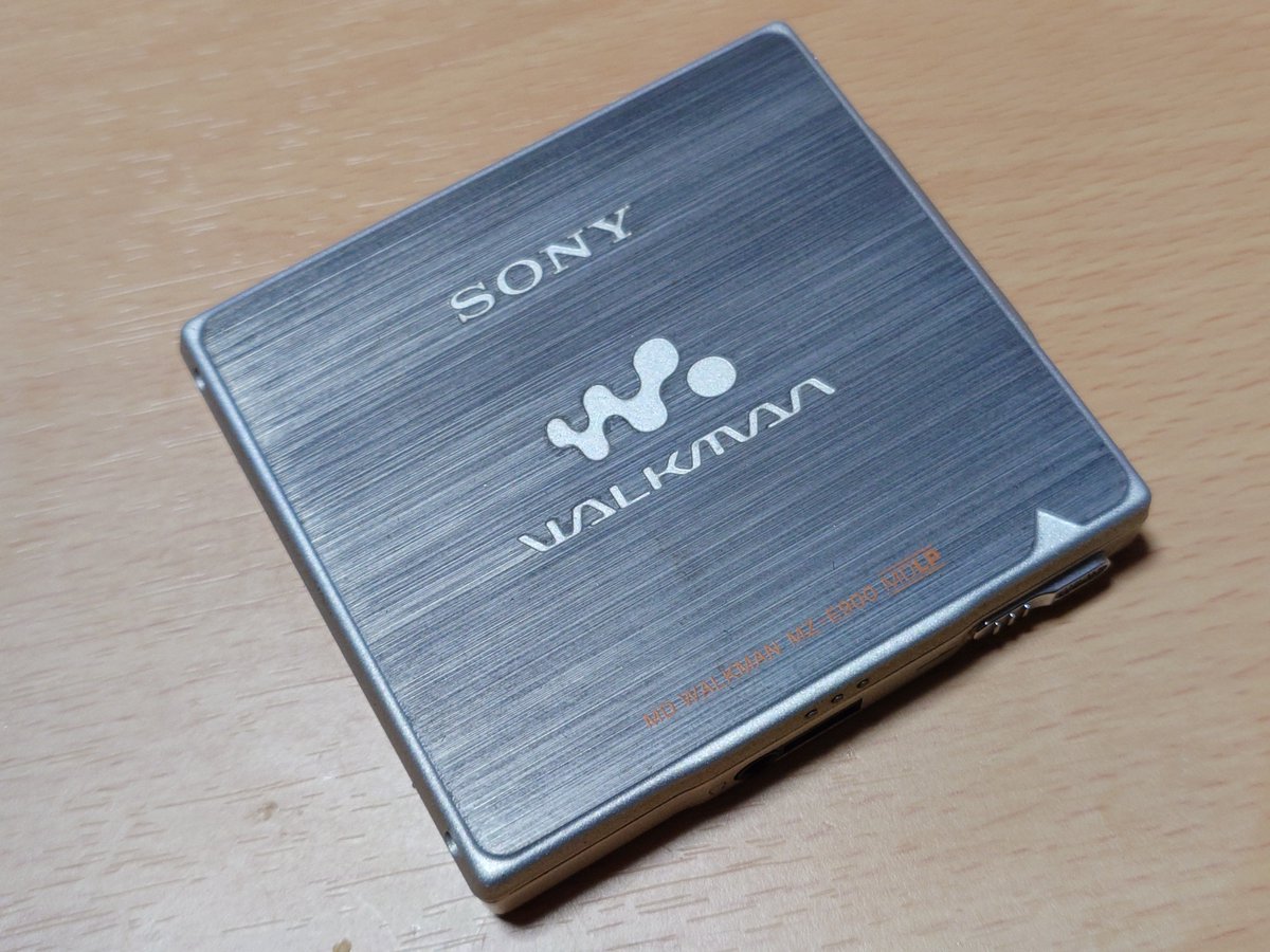 部屋からMDウォークマンMZ-E900が発掘されたので使いたくて仕方ない