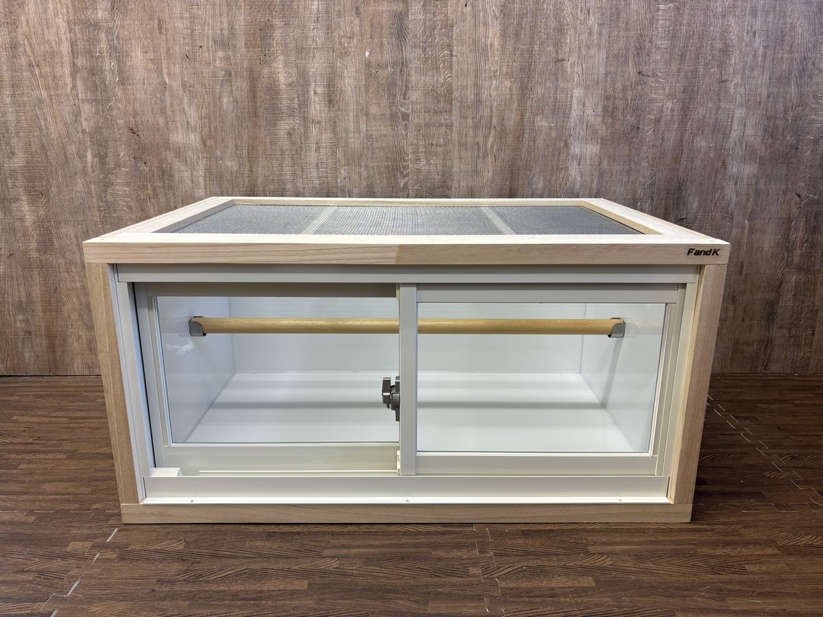 おはようございます！ ヘビ用納品ケージ✨ サッシ仕様 900×600×450 3台