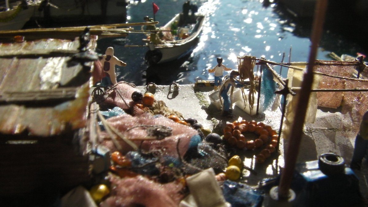 過去作の小さな漁港より お帰り ! ! 釣れたかい ! ! 😁