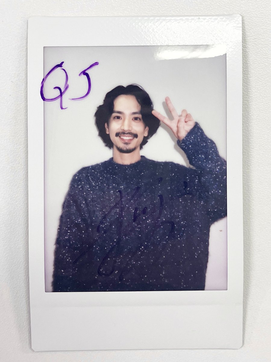 黒羽麻璃央 サイン入りチェキプレゼントはインスタグラム【@qj_web】で