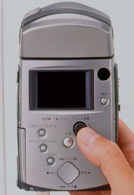 日立MPEGカメラ「MP-EG1」ファーストインプレッション